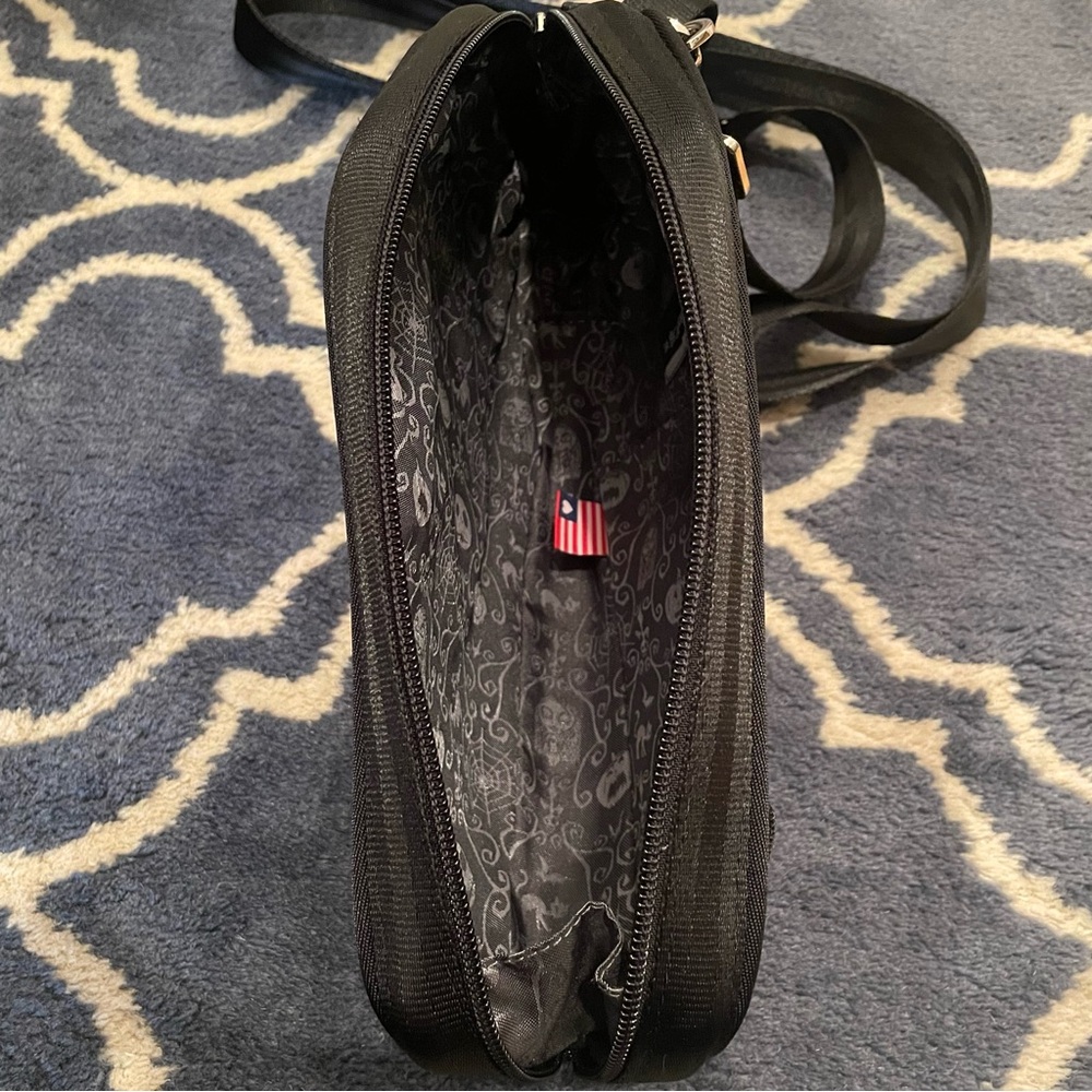 Harvey’s x NBC Jack Coffin LTD Crossbody - Picture 5 of 8
